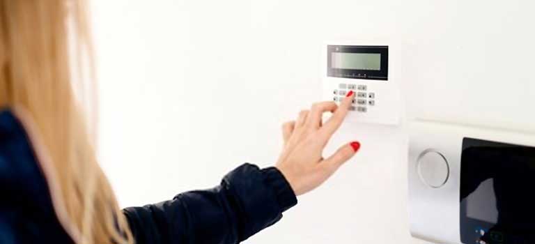 How-to-install-a-wall-safe